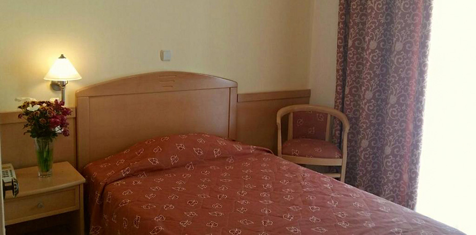 Hotel Tolo Single Rooms